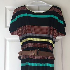 Patterned dress with belt